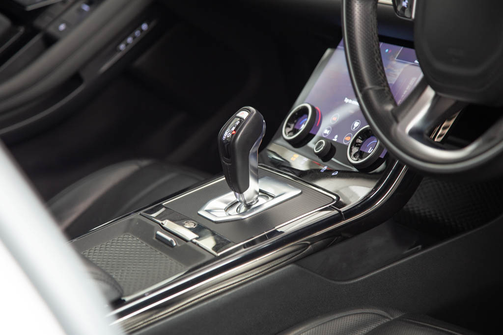 Land Rover Evoque R-Dynamic SE D180