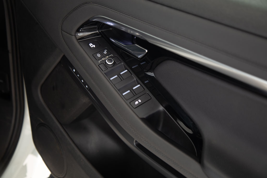 Land Rover Evoque R-Dynamic SE D180