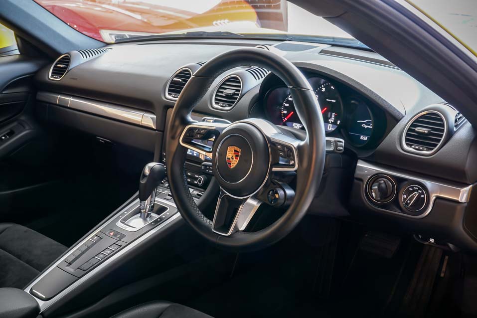 Porsche 718 Cayman