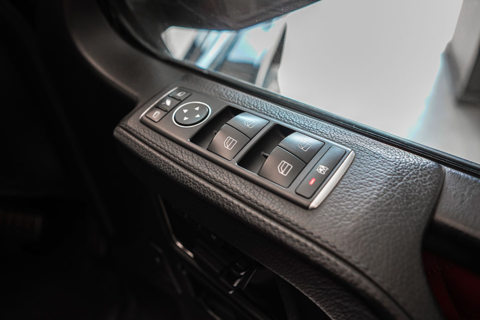 MERCEDES BENZ G63 AMG