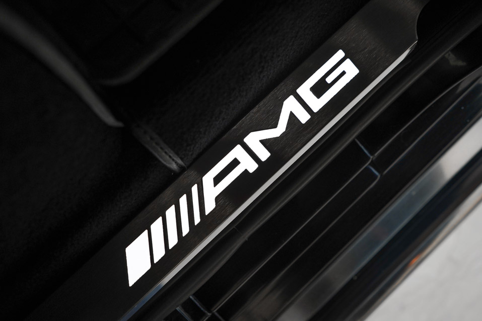 MERCEDES BENZ G63 AMG
