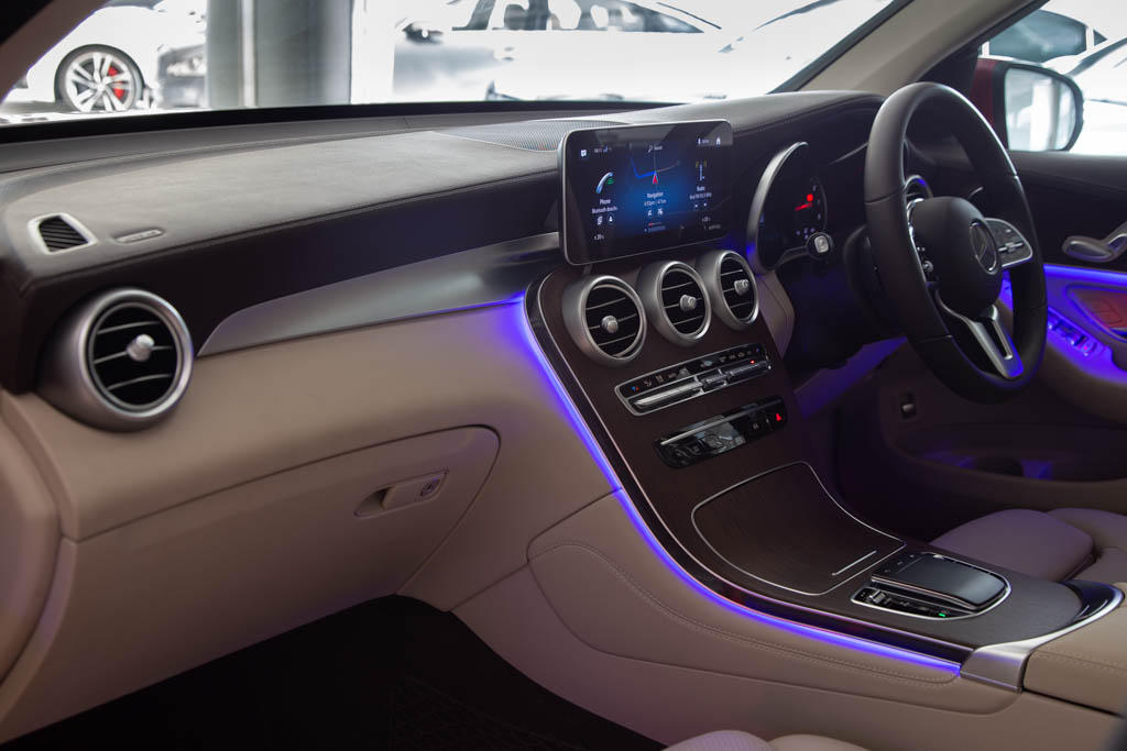 MERCEDES-BENZ GLC200 Progressive