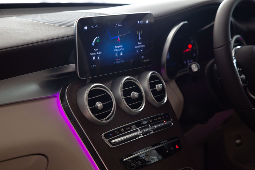 MERCEDES-BENZ GLC200 Progressive