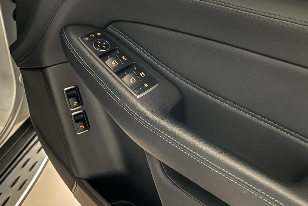 MERCEDES-BENZ GLS 350D