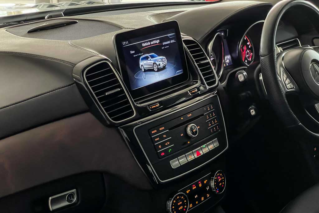 MERCEDES-BENZ GLS 350D