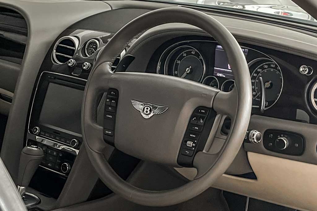 Bentley Flying Spur W12
