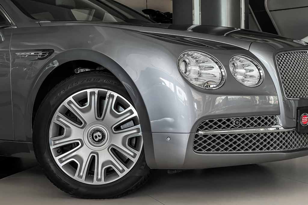Bentley Flying Spur W12