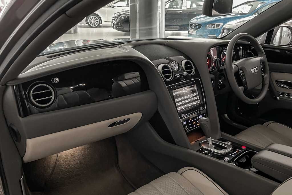 Bentley Flying Spur W12