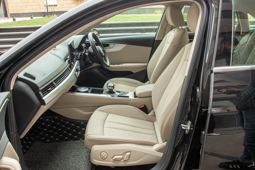 Audi A4 40 TFSI Premium Plus