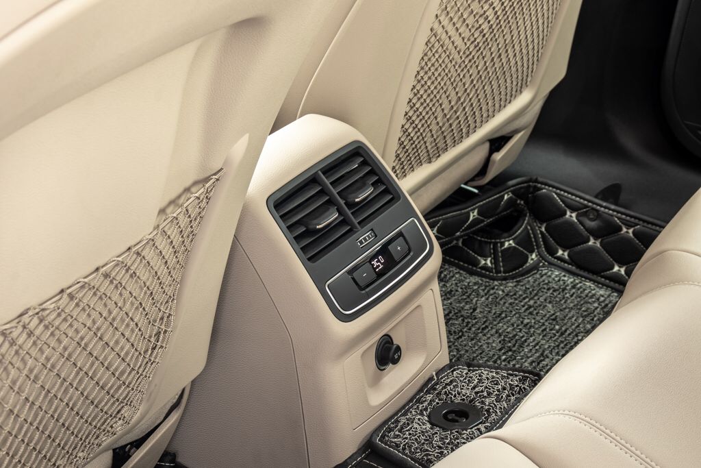 Audi A4 40 TFSI Premium Plus