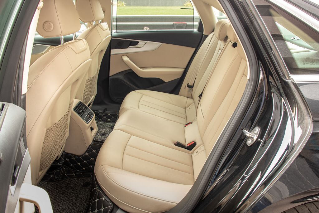 Audi A4 40 TFSI Premium Plus