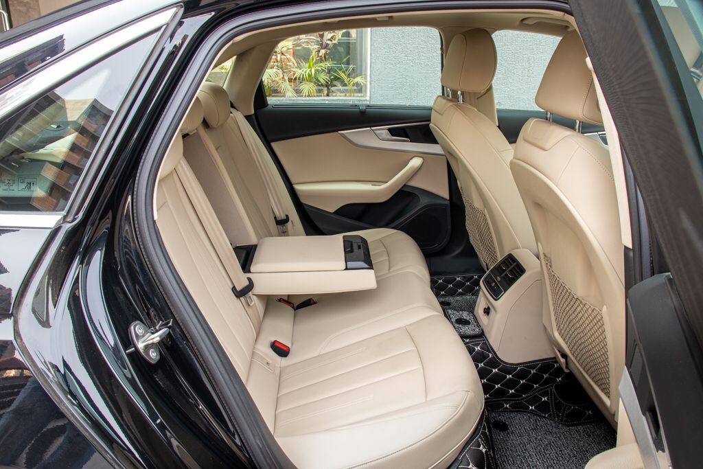 Audi A4 40 TFSI Premium Plus