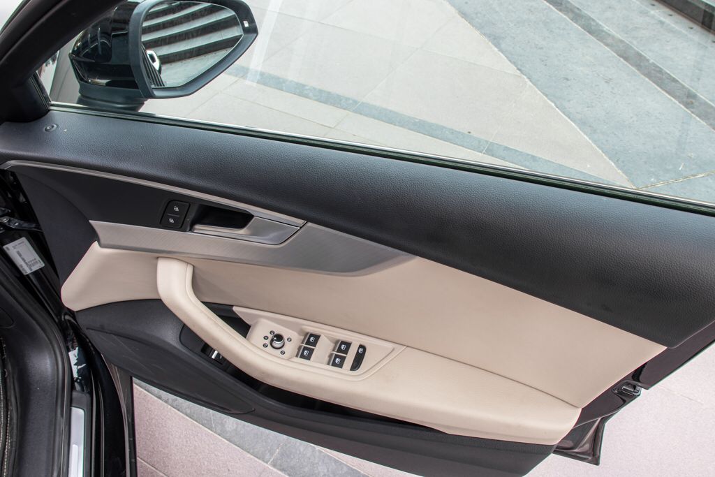 Audi A4 40 TFSI Premium Plus