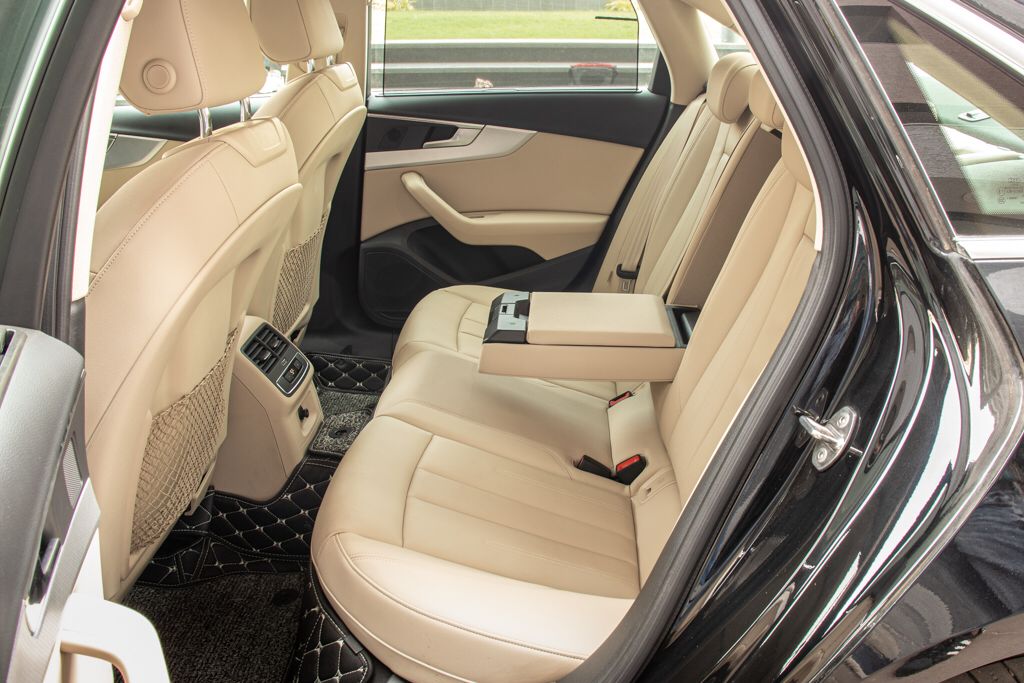 Audi A4 40 TFSI Premium Plus