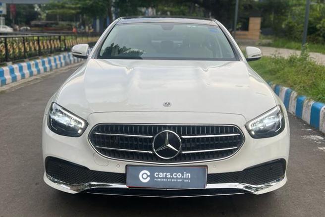 MERCEDES BENZ E200 EXCLUSIVE