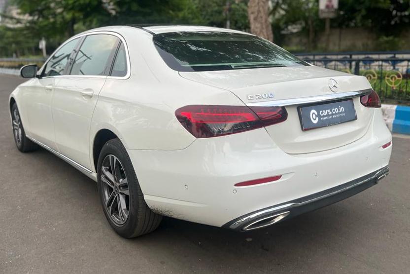 MERCEDES BENZ E200 EXCLUSIVE