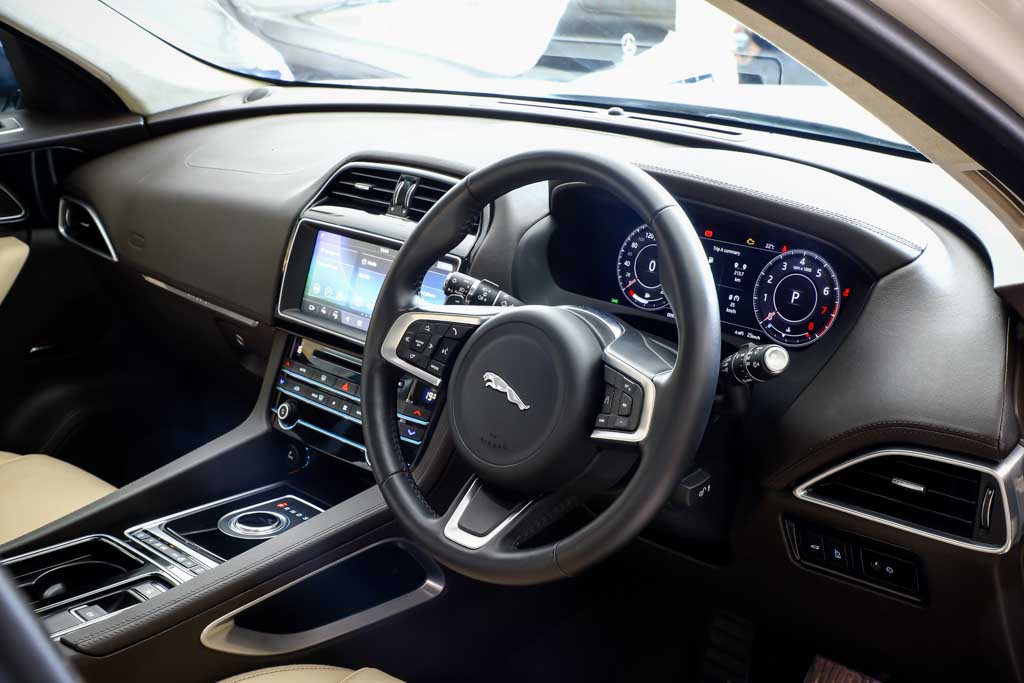 JAGUAR F-PACE "PRESTIGE"