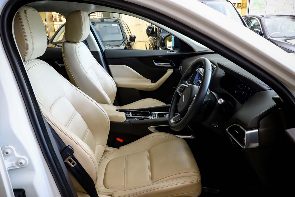 JAGUAR F-PACE "PRESTIGE"