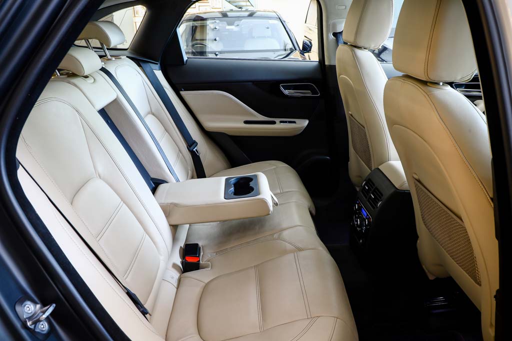 JAGUAR F-PACE "PRESTIGE"
