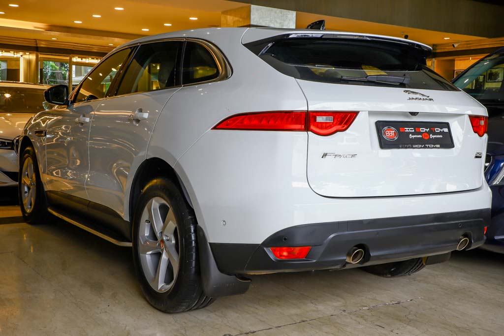 JAGUAR F-PACE "PRESTIGE"