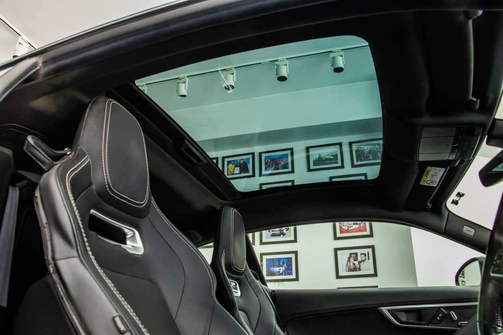 Jaguar F-type P300 R-Dynamic Coupe