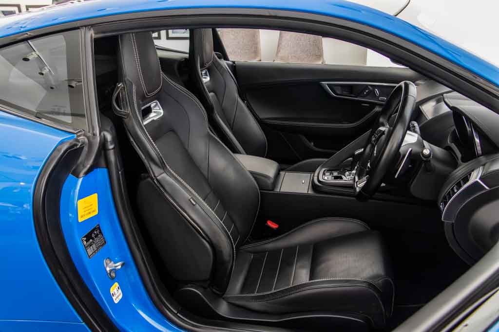 Jaguar F-type P300 R-Dynamic Coupe