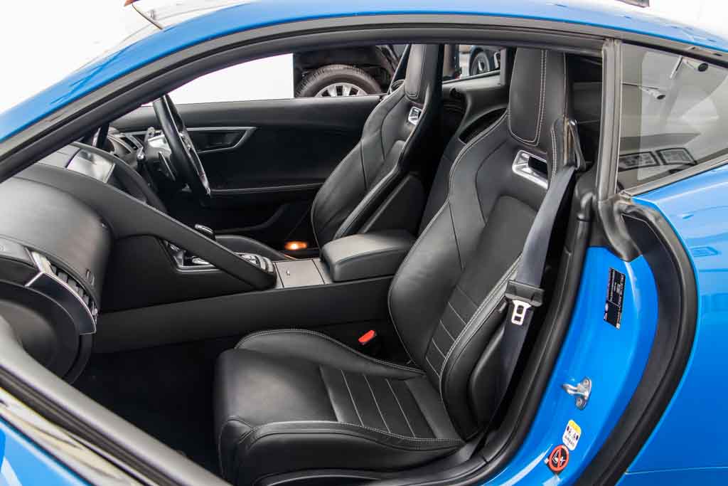 Jaguar F-type P300 R-Dynamic Coupe