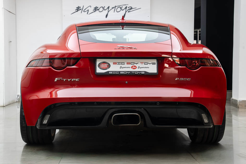 Jaguar F-type P300 R-Dynamic Coupe