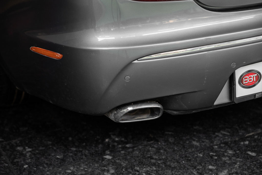 Jaguar XJL Portfolio