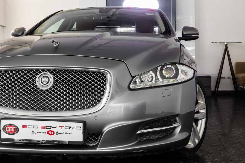 Jaguar XJL Portfolio