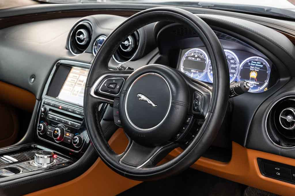 Jaguar XJL Portfolio