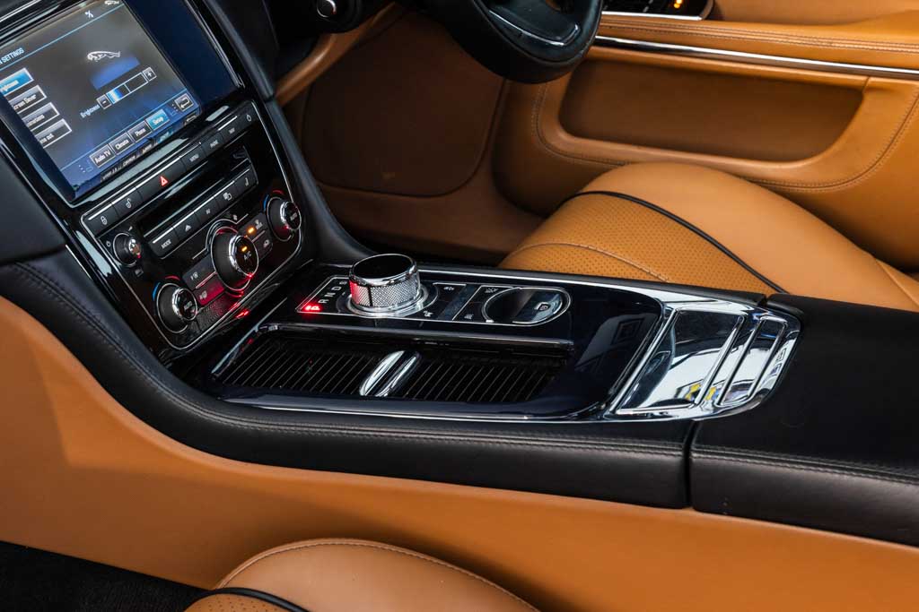 Jaguar XJL Portfolio