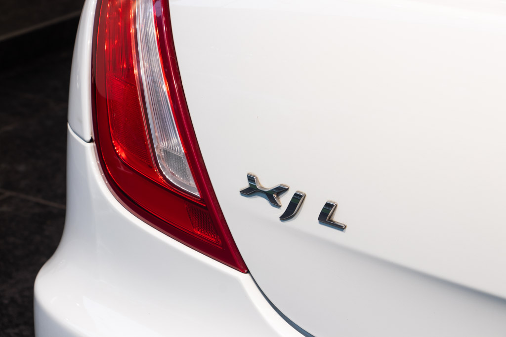 JAGUAR XJL PORTFOLIO