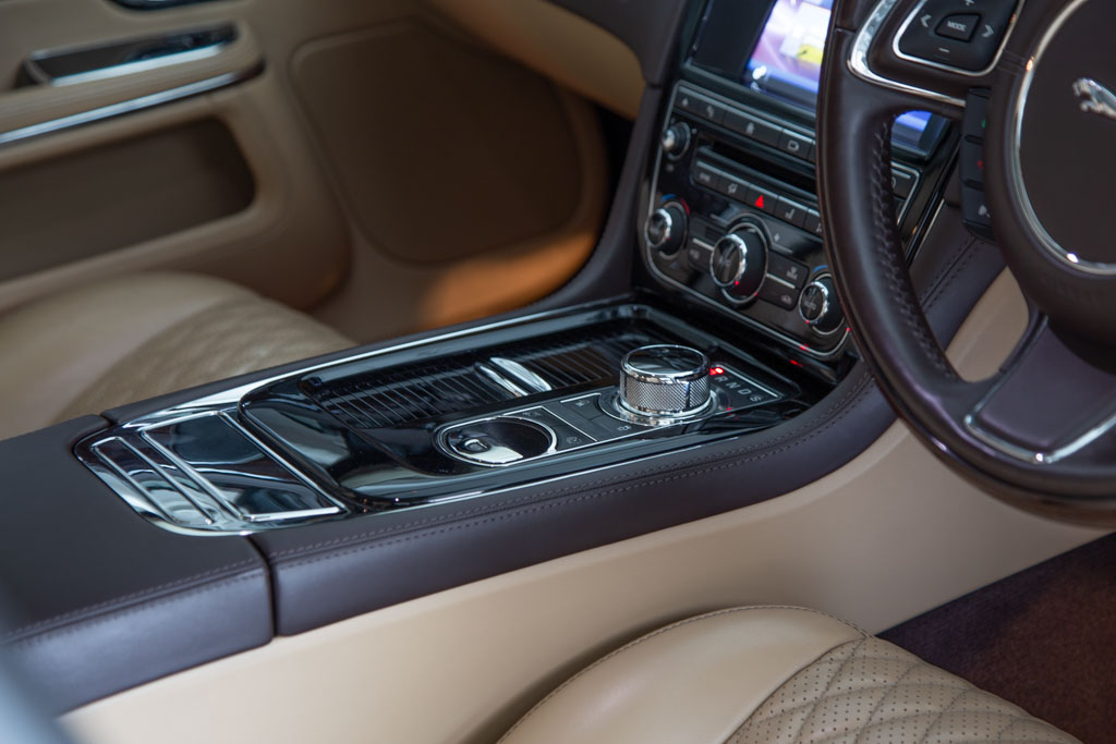 Jaguar XJL Portfolio