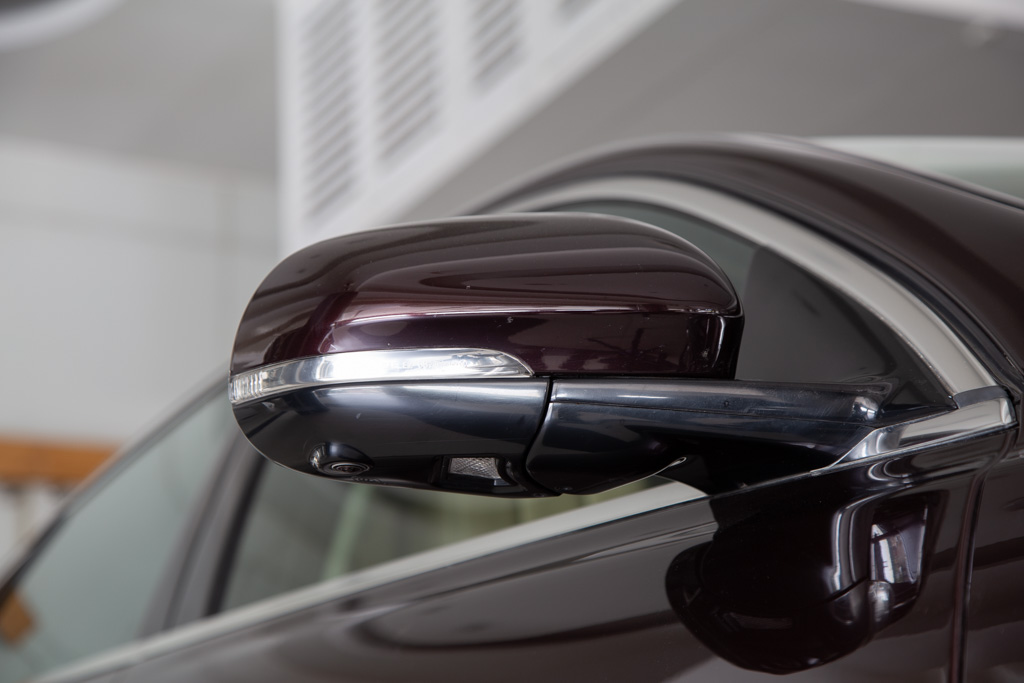 Jaguar XJL Portfolio