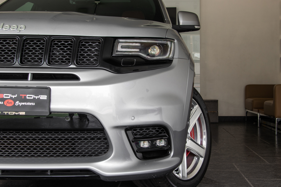 Jeep Grand Cherokee SRT