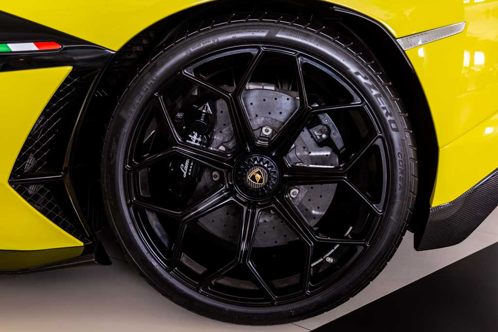 LAMBORGHINI AVENTADOR SVJ MY2019