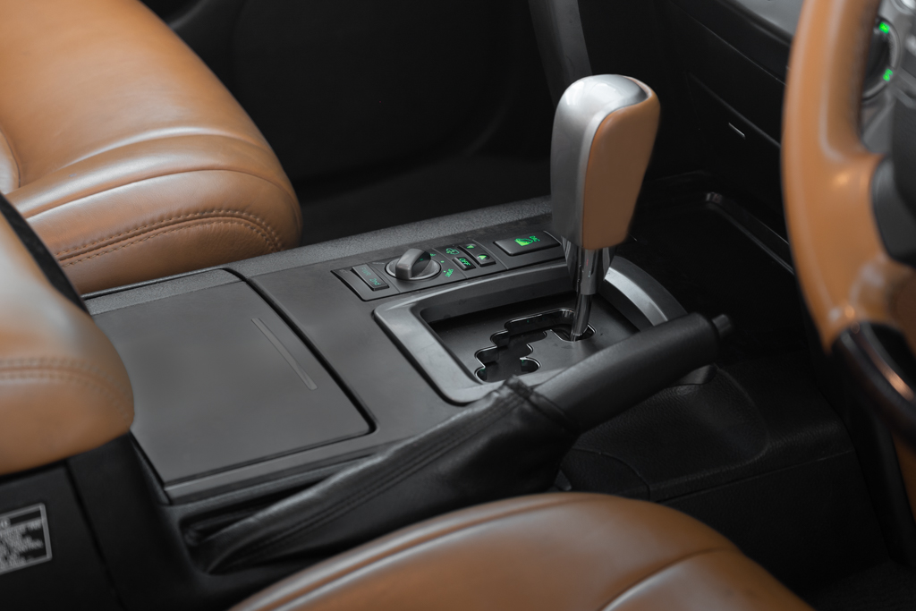 TOYOTA LAND CRUISER LC200