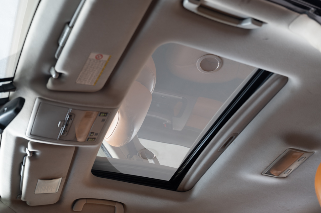 TOYOTA LAND CRUISER LC200