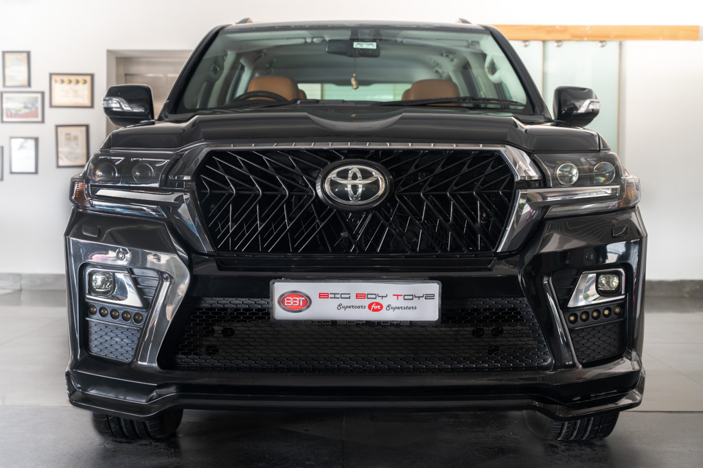 TOYOTA LAND CRUISER LC200