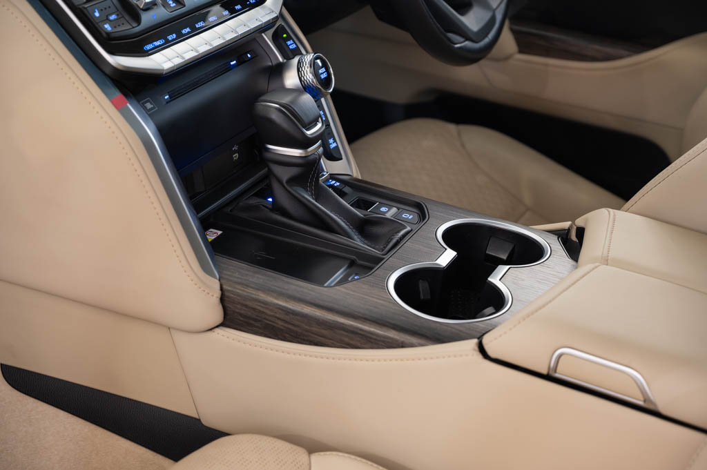 TOYOTA LAND CRUISER LC 300