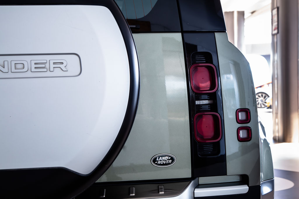 Land Rover Defender 110 HSE 