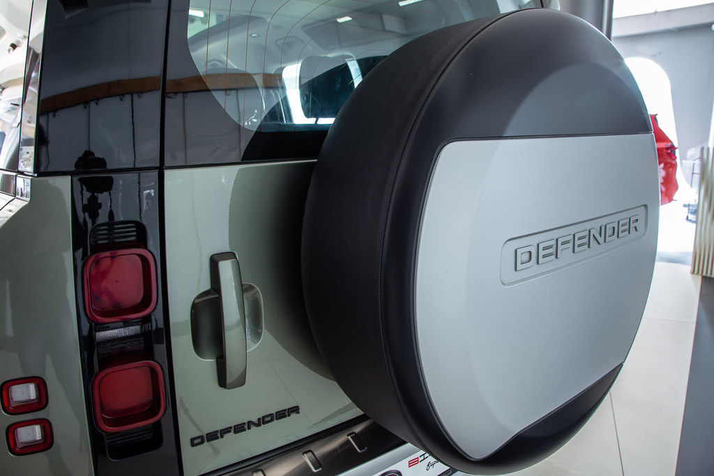 Land Rover Defender 110 HSE 