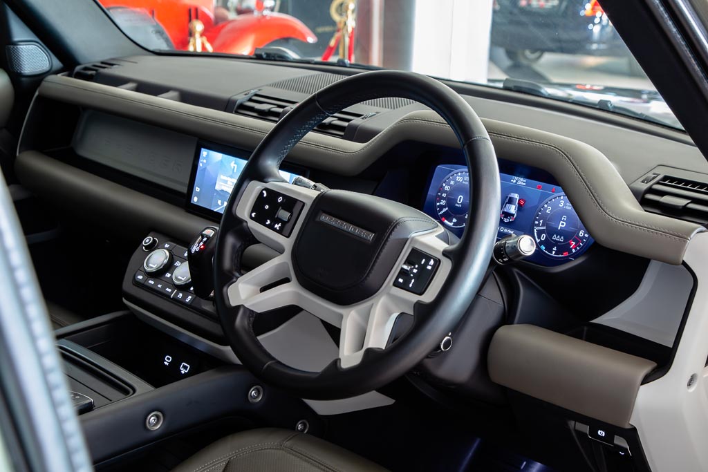 Land Rover Defender 110 HSE 