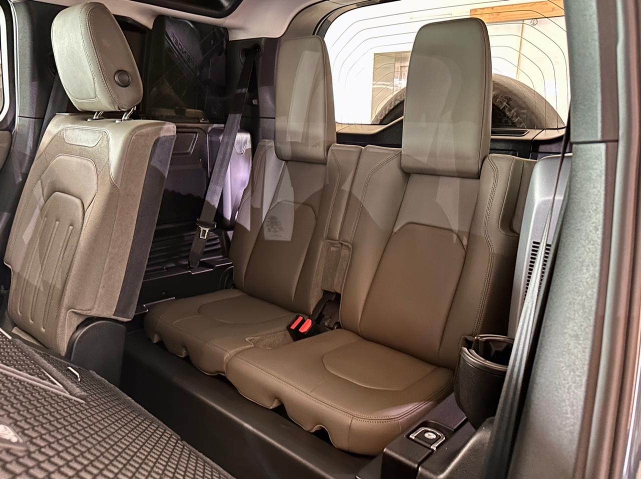 LAND ROVER DEFENDER 110 P300 S