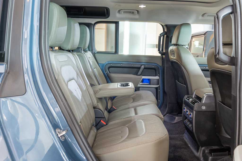 LAND ROVER DEFENDER 110 P300 S