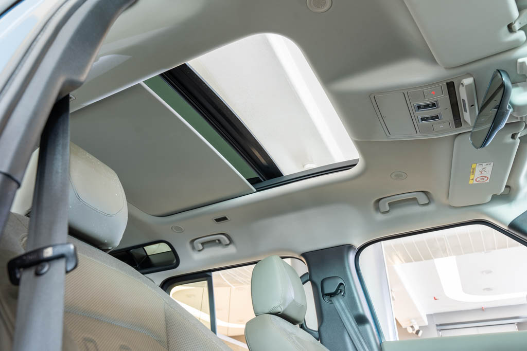 LAND ROVER DEFENDER 110 P300 S