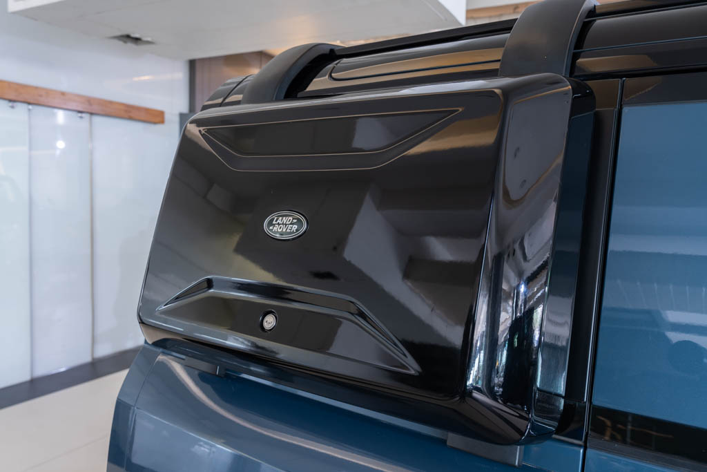 LAND ROVER DEFENDER 110 P300 S