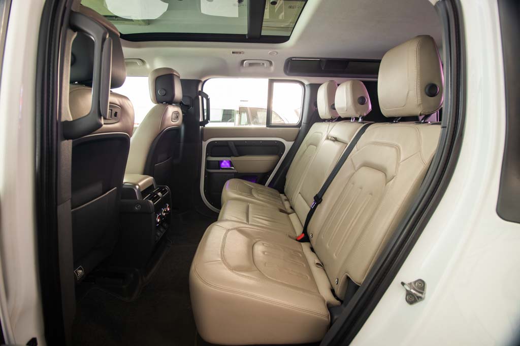 LAND ROVER DEFENDER 110 P300 HSE