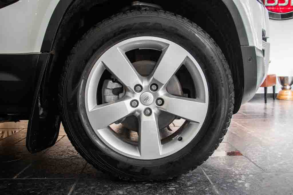 LAND ROVER DEFENDER 110 P300 HSE